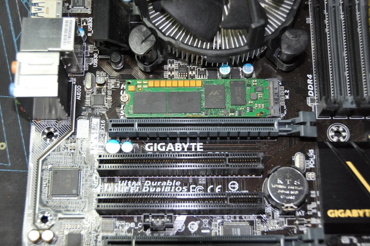 Gigabyte GA-H170M-D3H Motherboard w/ Intel i5-6500, 8GB Ram, 256GB
