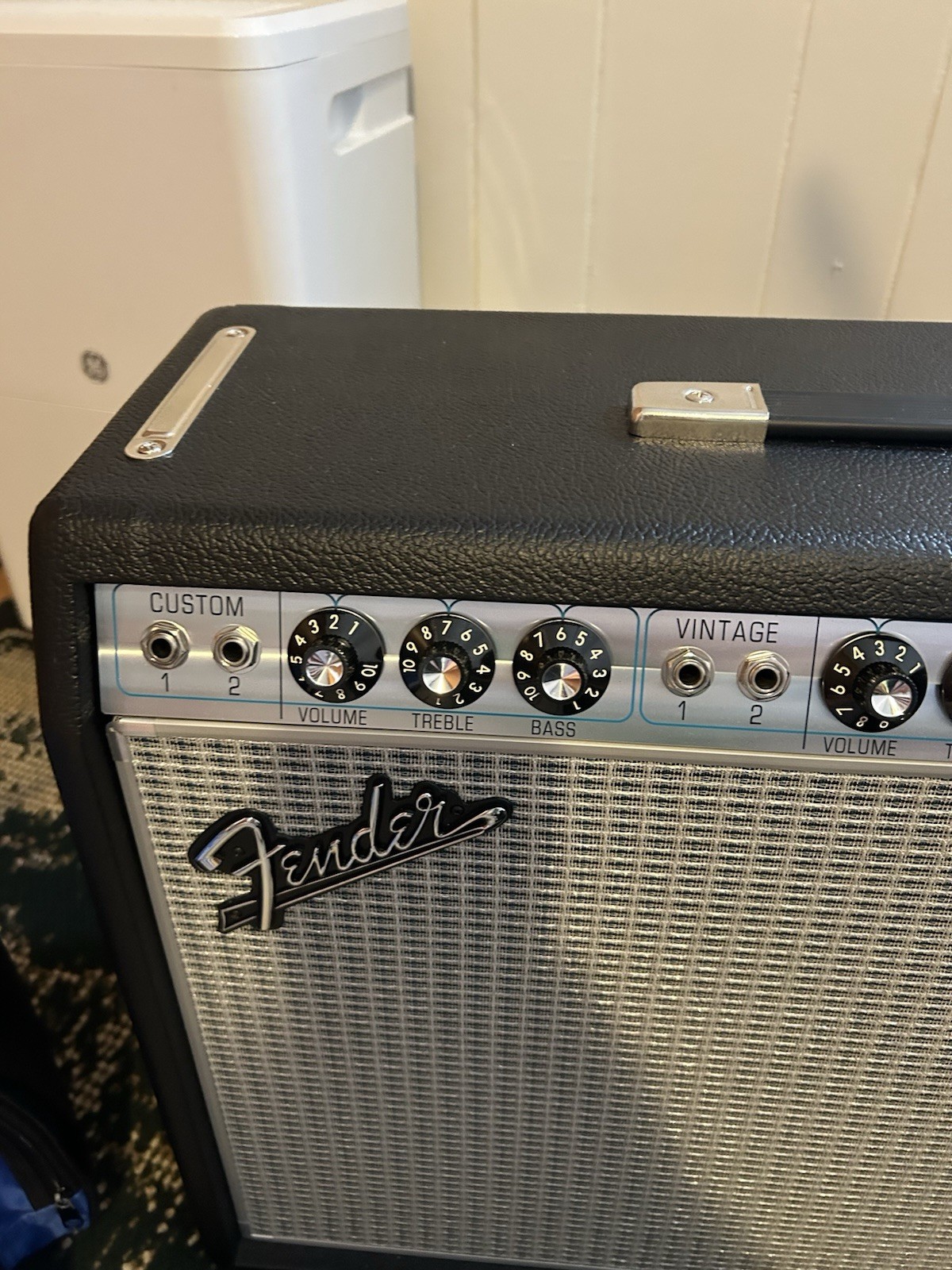 Fender 68 Custom Deluxe Reverb 22W 1x12" Tube Combo Amplifier