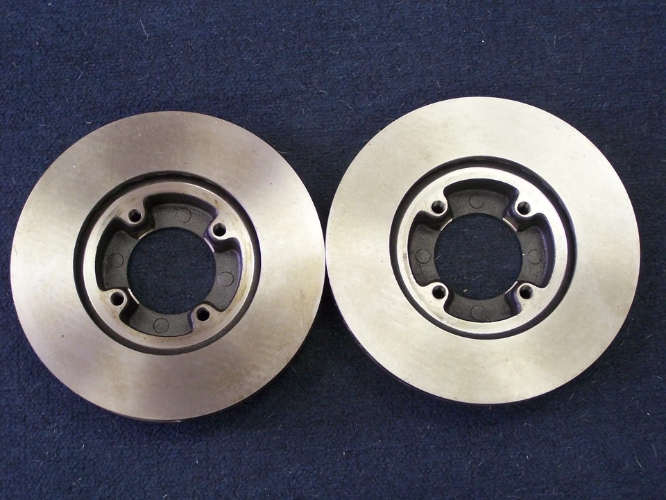 Juego de rotor de freno de disco delantero Qualitee Italian R79560 para furgoneta Toyota Foto 3 de 4