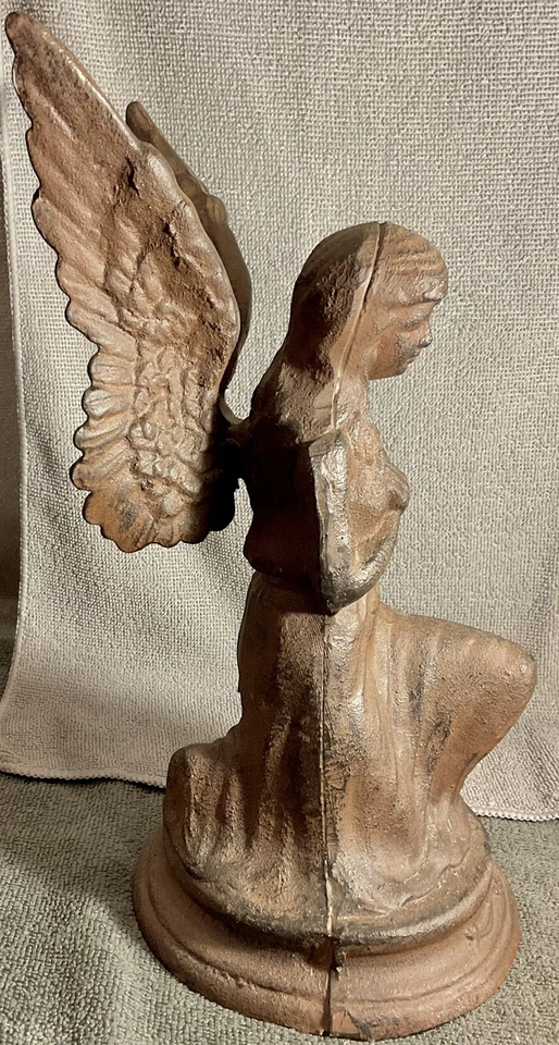 "Estatua grande de jardín de ángel arrodillado de 16"" rústica de hierro fundido estilo antiguo" Foto 3 de 4