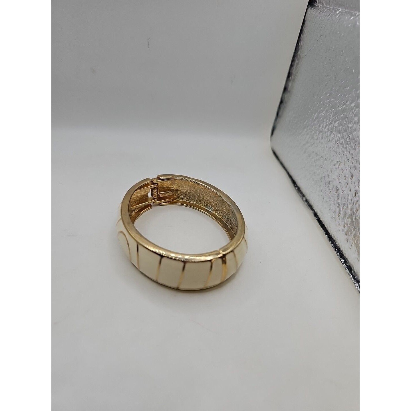 Bracelet Bangle SPRING HINGE Gold- Tone White Ena… - image 3