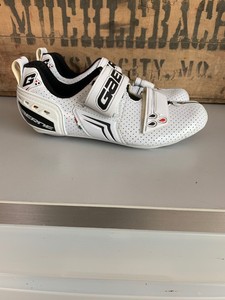 gaerne carbon kona tri shoes