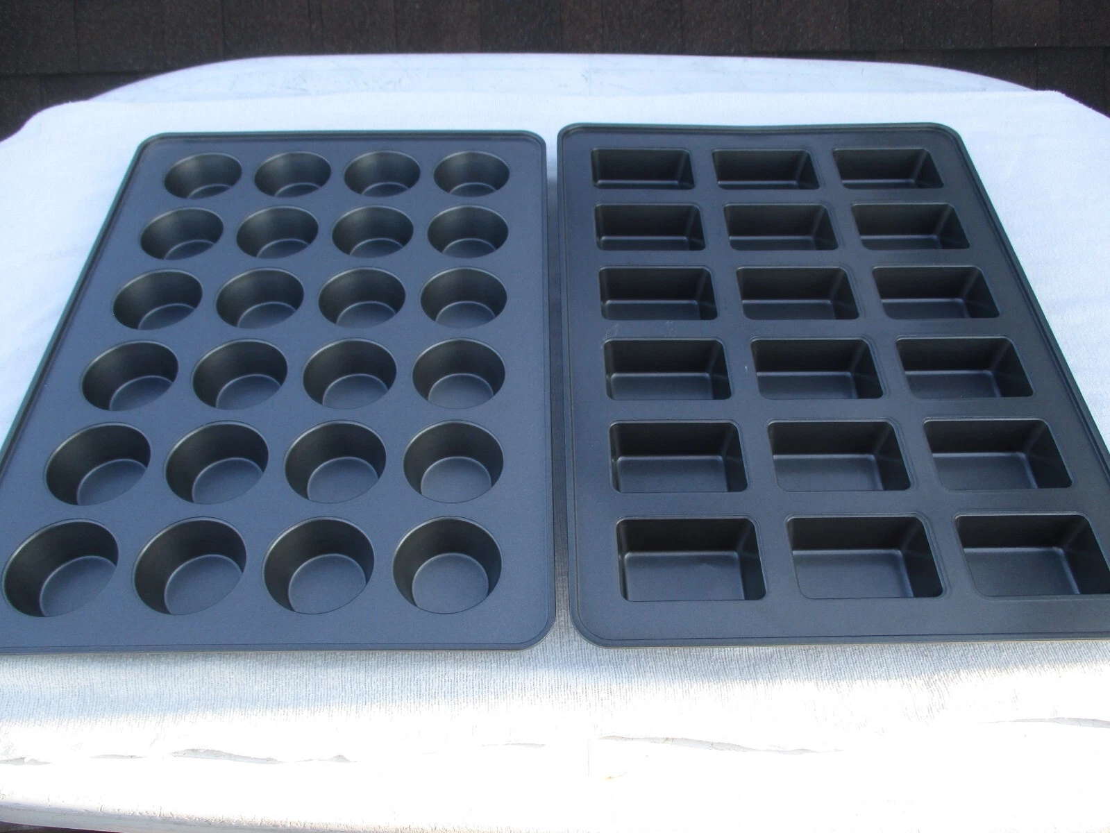 2 PREMIUM PERFECT RESULTS NON-STICK 24 HOLE CUPCAKE & 18 CAVITIY MINI-LOAF PANS.