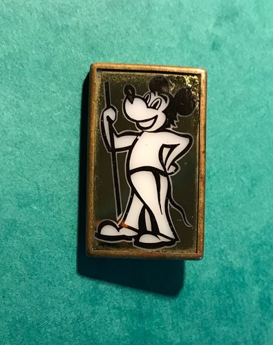 USSR Original Vintage Pinback Disney's Mickey Mouse Mirror & Metal Rare Brooch! - Picture 6 of 6
