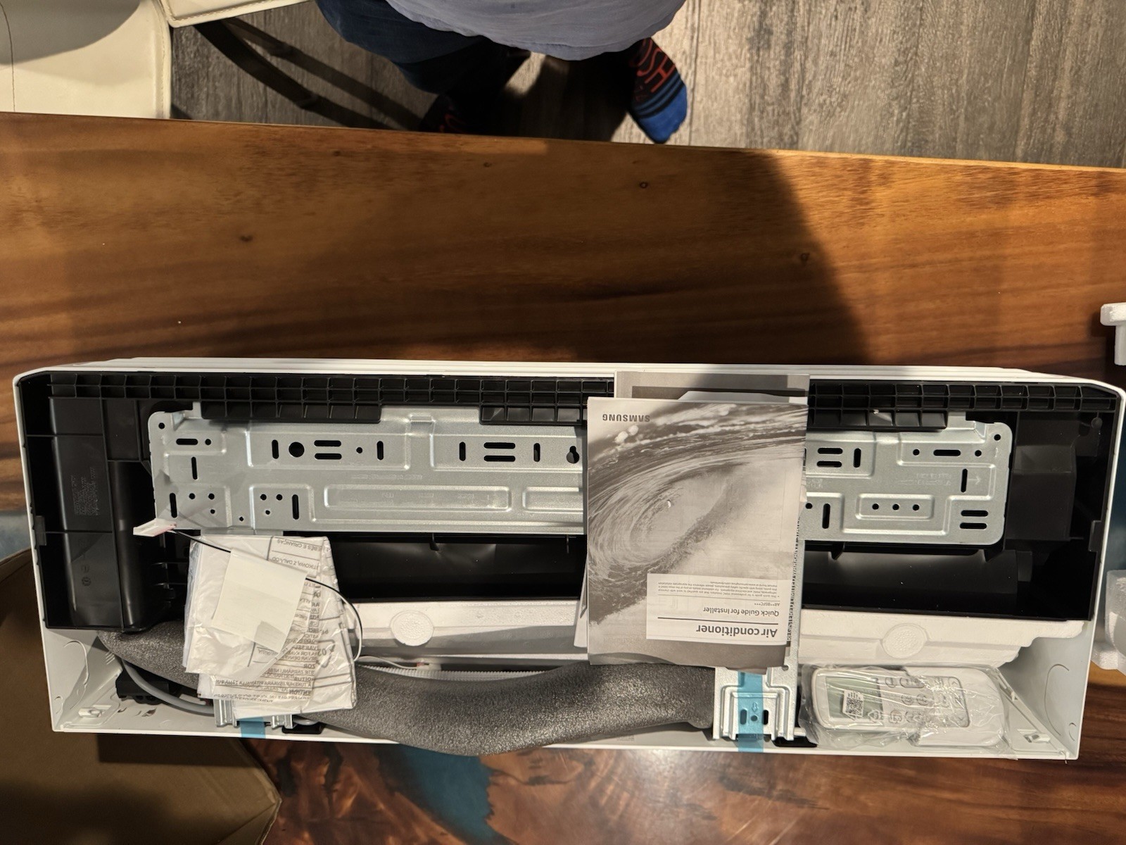 Air conditioner Samsung wall mounted  9,000 btu RNS09CMB