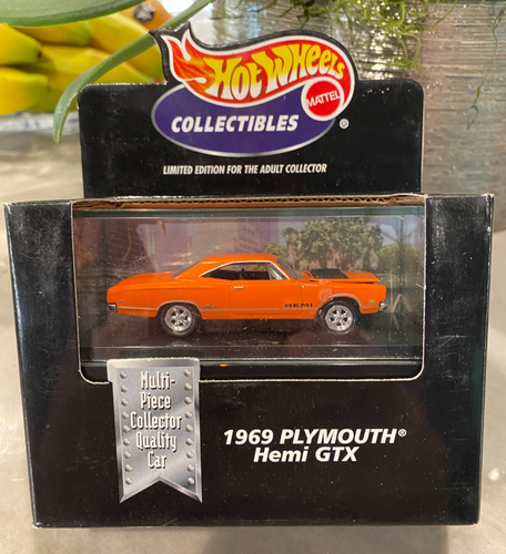 Hot Wheels Corvette 1963 De Cast Car