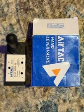 1/4"NPT 5 Way 2 Position AirTAC 4H210-08 Air Hand Lever Operated Valve