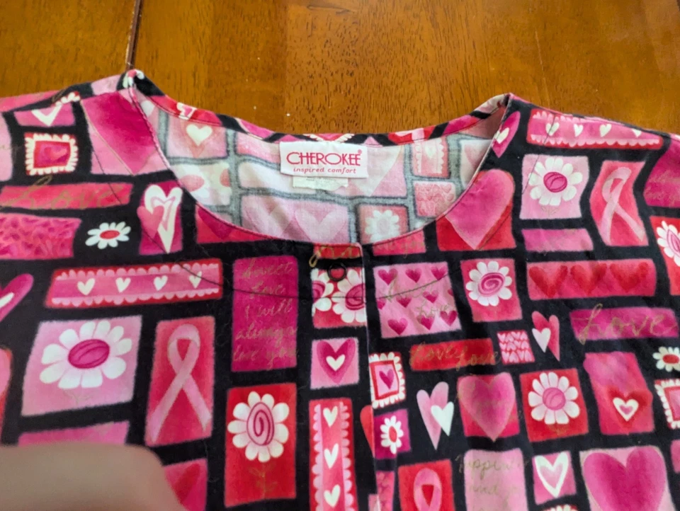 Cherokee Scrubs Medical Dental Long Sleeve Womens Pink Hearts Large Snap Front - Image 4 of 4