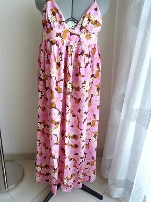 Robe rose fleurie dos nu Pull & Bear taille S - Photo 1/4
