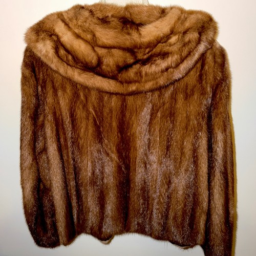 Vintage Rare Mink Fur Coat. Carlsons Furs Duluth, MN. No sz listed. 25” length