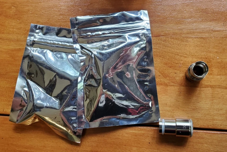 Rodan + Fields Redefine Macro Exfoliator Replacement Tip Lot Of 2 + 2 Loose - Image 2 of 2