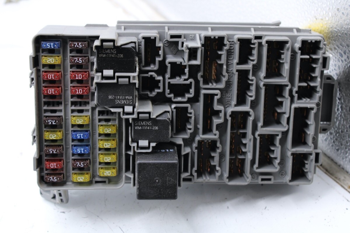 2001 - 2005 civic auto 4dr sedan ex gx lx fuse box interior 38200