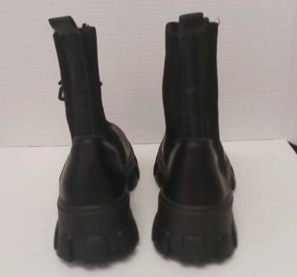 Nueva bota de combate Charlotte Russe para mujer negra con cordones plataforma al tobillo talla 9 Foto 4 de 4