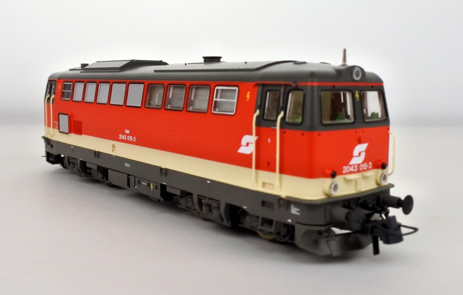 ROCO HO SCALE 69907 DIGITAL OBB 2043 DIESEL ENGINE 0153 AC 3RAIL eBay