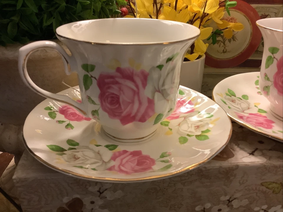 (2) Tetera Gracie’s~Taza y platillos~Rosas blancas/rosadas~Té para 2~ENVÍO GRATUITO~¡BONITO! Foto 2 de 4