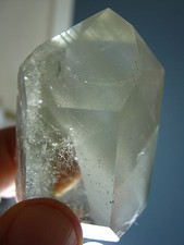 LIGHT GREEN CHLORITE PHANTOM  QUARTZ CRYSTAL POLISHED POINT LY 453
