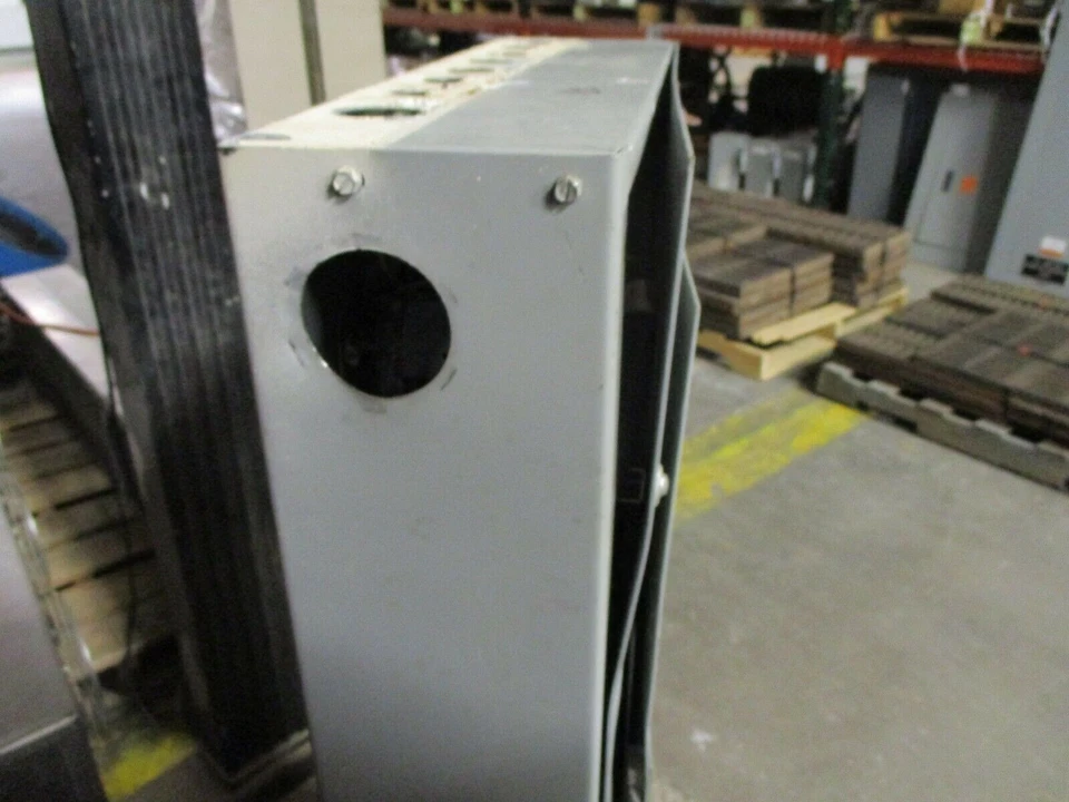 Panel interruptor de orejetas principal ITE CDP 225A Max 480Y/277 3Ph 4W usado Foto 3 de 4