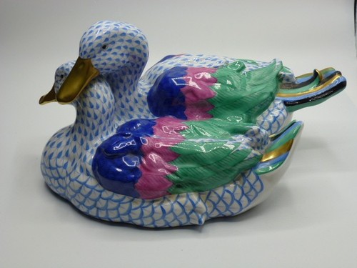 Herend Blue Fishnet Loving Ducks Hand Painted w/24k Medium Size 11”Perfect! - Picture 3 of 14