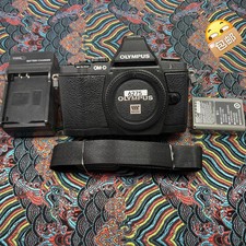 Olympus OM-D E-M5 Black Body   16MP M4/3, 5-Axis I.S., 3" Tilt OLED 95 New