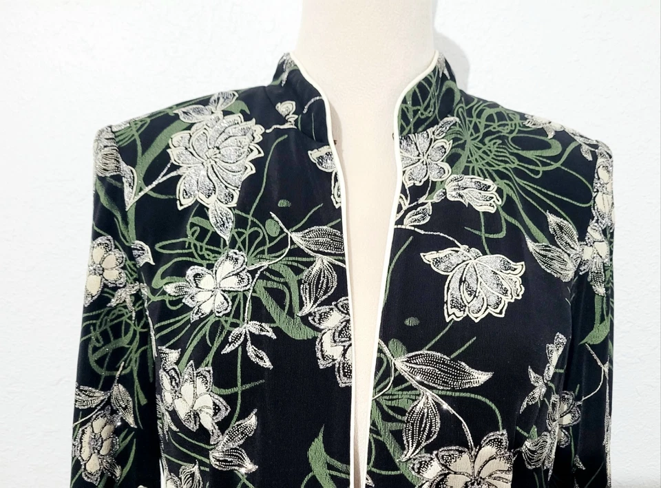 Chaqueta de terciopelo floral Alex Evenings para mujer mediana negra verde cuello mandarín  Foto 2 de 4