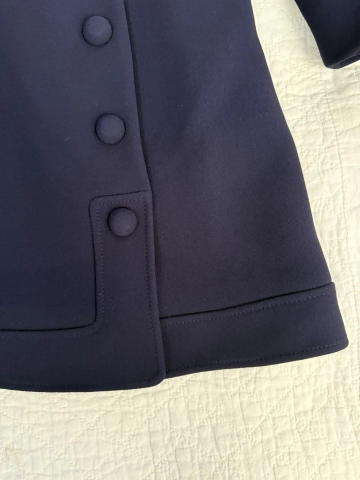 Mini Vestido Tallado Mod Berenjena Púrpura Talla 38 Pequeño Estilo Era Espacial Abotonado Foto 3 de 4