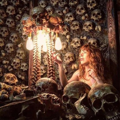 BULBING SKULL LAMP スカルランプ Vintage Edison Bulb Skull Lamp - Antique Skeleton Spine Halloween