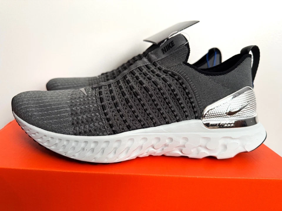Nike React Phantom Run Flyknit 2 Size 9.5 Iron Grey/Metallic Silver - Image 2 of 4