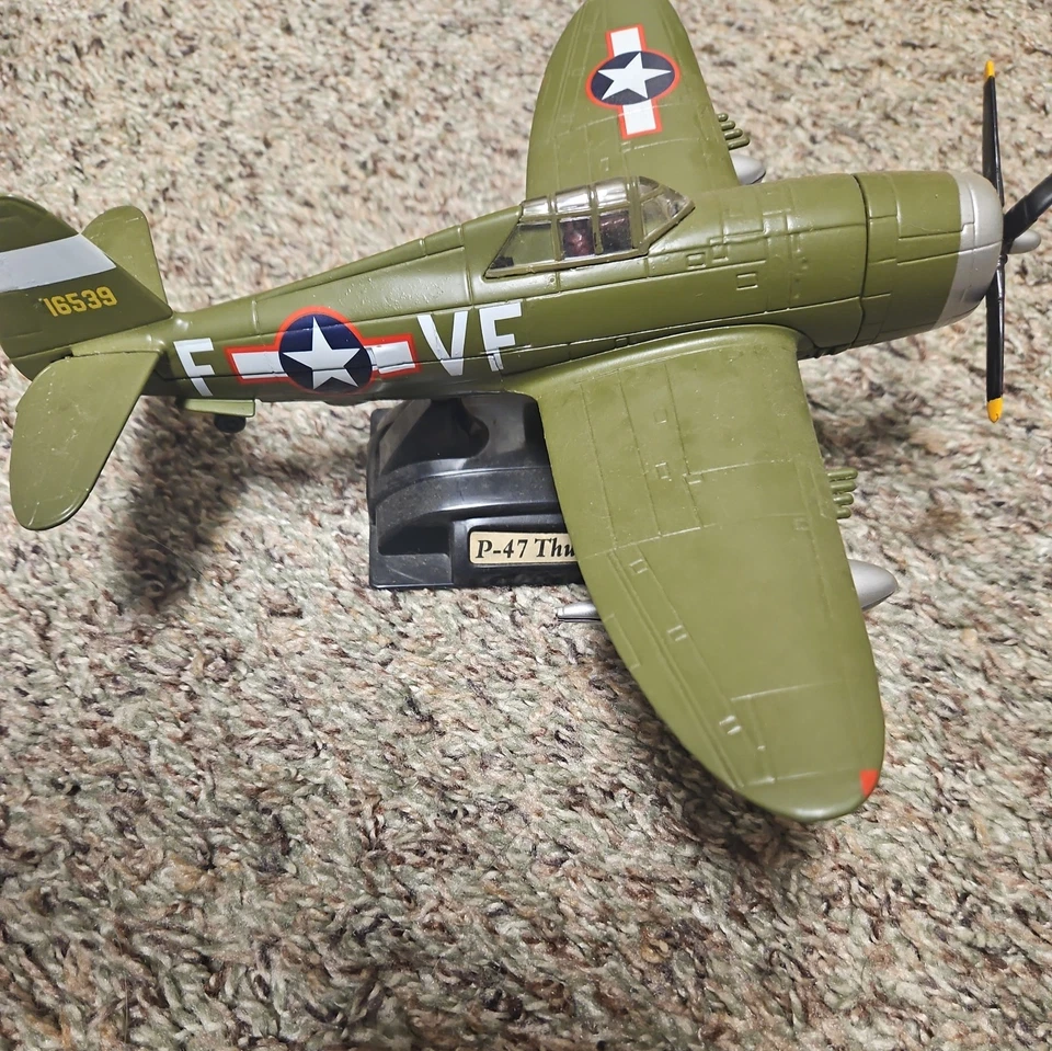 P-47 Thunderbolt战斗机飞机中世纪绿色金属二战飞机玩具模型  — 第 2/3 张图片