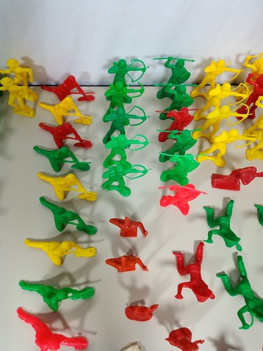 Large Lot of 160+ Vintage Cowboys & Indians Plastic Toy Figures MPC Hong Kong - Picture 10 of 20