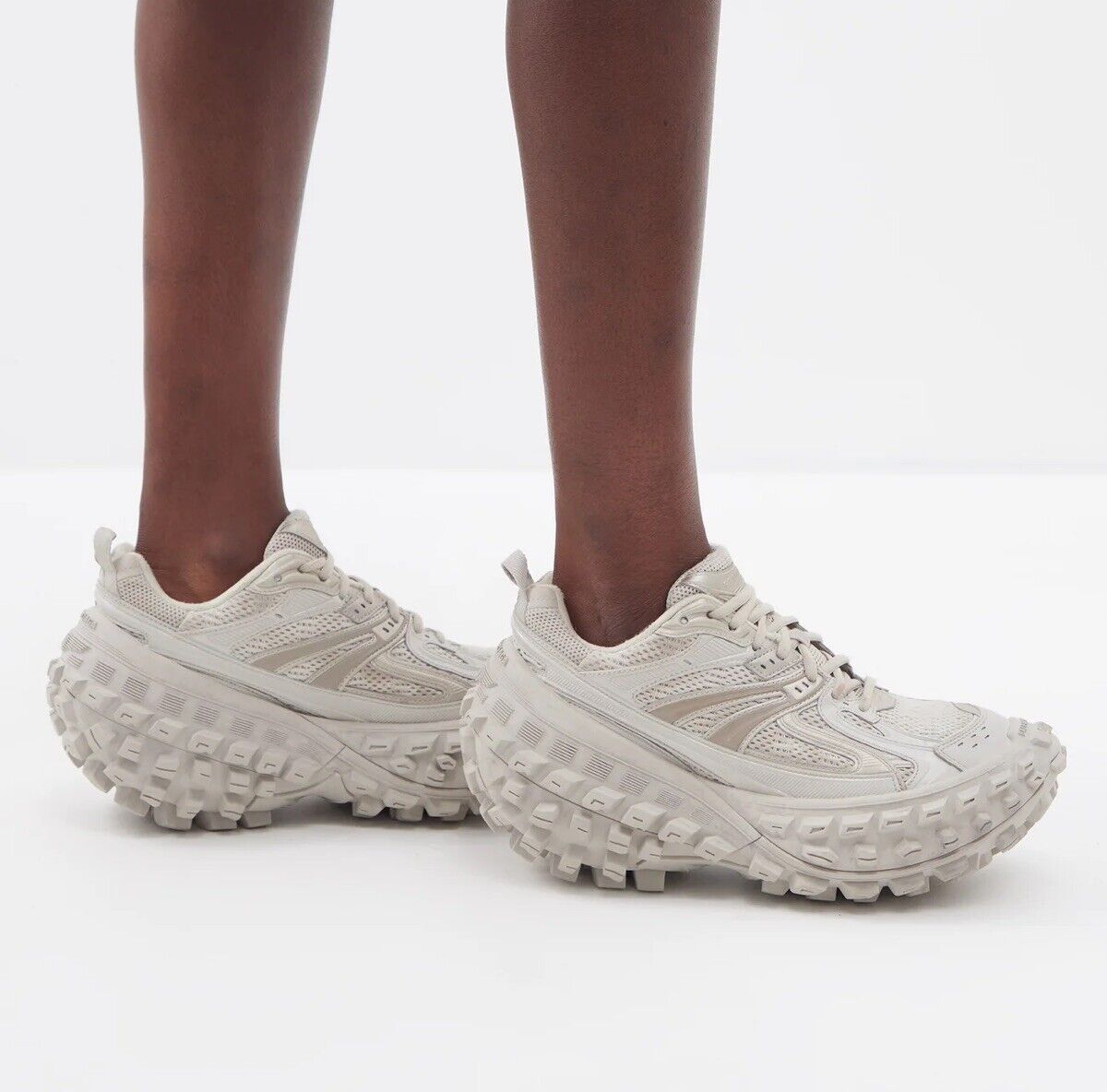 BALENCIAGA Women's Bouncer Defender Platform Sneakers Beige BALENCIAGA Women's Bouncer Defender Platform Sneakers Beige