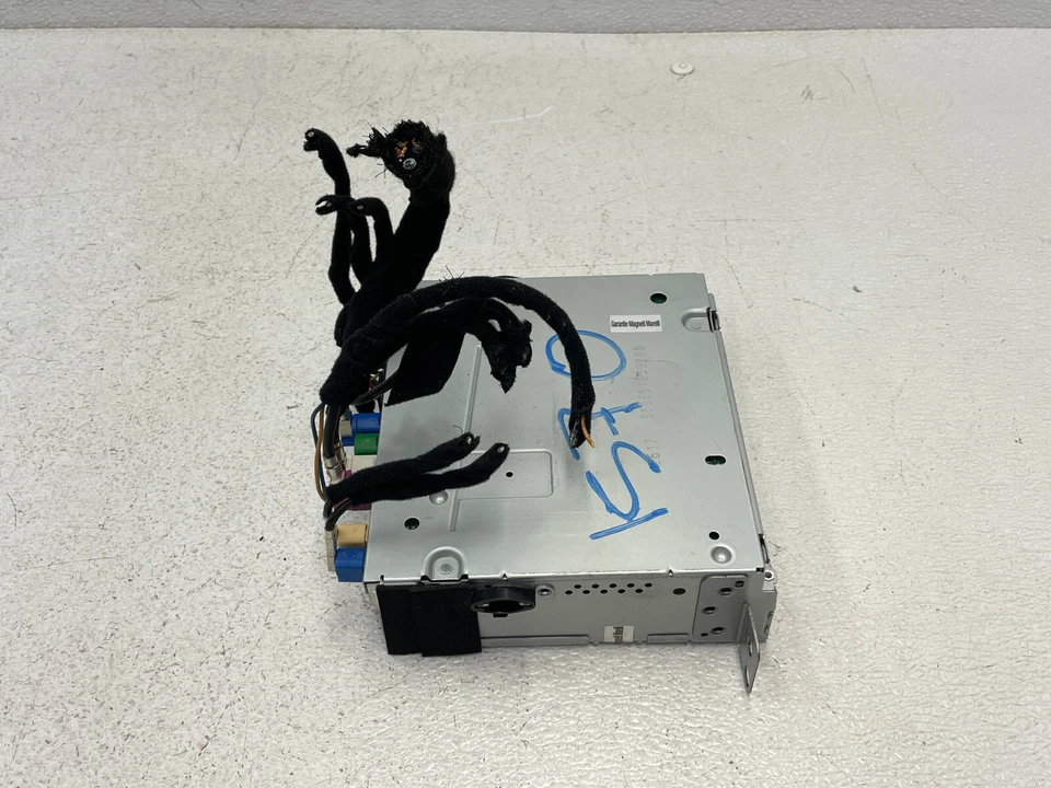 2018-2022 Alfa Romeo Stelvio Satellite Radio Receiver Control Module 1570 OEM - Image 4 of 4