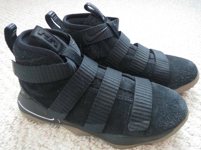 boys lebron soldier 11