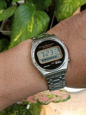 AUTHENTIC QUARTZ LC DIGITAL JAPAN MEN'S 4-096371K VINTAGE AUTHENTIC QUARTZ LC DIGITAL JAPAN MEN'S 4-096371K VINTAGE