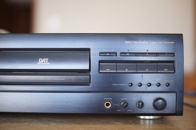 Pioneer D-05 DAT Deck 4 Head Digital Audio Tape Recorder Vintage
