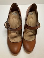 S fft Women s Leather Heels Size 9