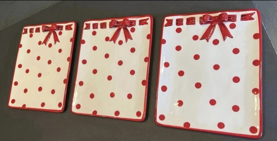 Juego de 3 placas de pajarita de lunares de alambre magenta y rojo Foto 2 de 4