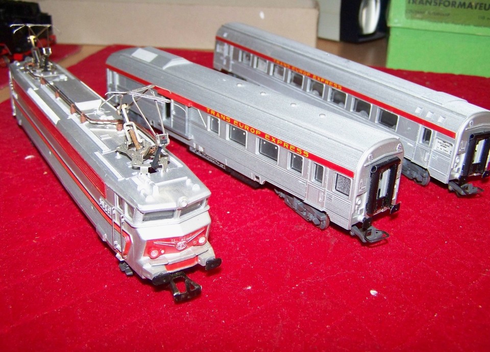 jouef rame SNCF TEE CC40101 et ses wagons
