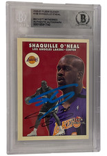 Shaquille O'Neal Signed 2000-01 Fleer Glossy #156 Lakers Beckett Witness Slabbed
