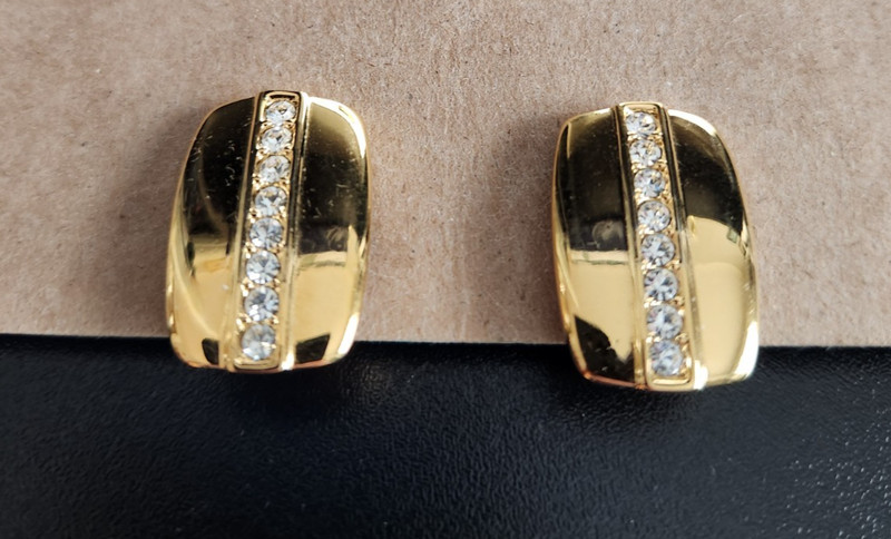 Vintage LCI LIZ CLAIBORNE Rectangle Gold Tone & Rhinestone Clip-On Earrings
