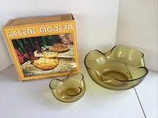 Vintage Anchor Hocking MCM Honey Gold Glass Scalloped Chip and Dip Set no wire