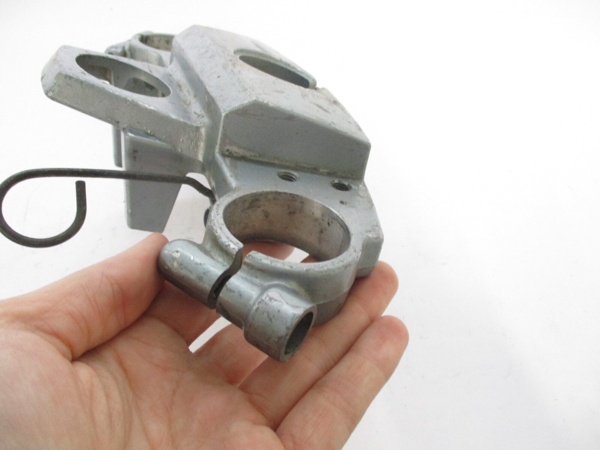 takeページ KAWASAKI ZX6 UPPER TRIPLE TREE FORK HOLDER 44039-1197-GD ZX