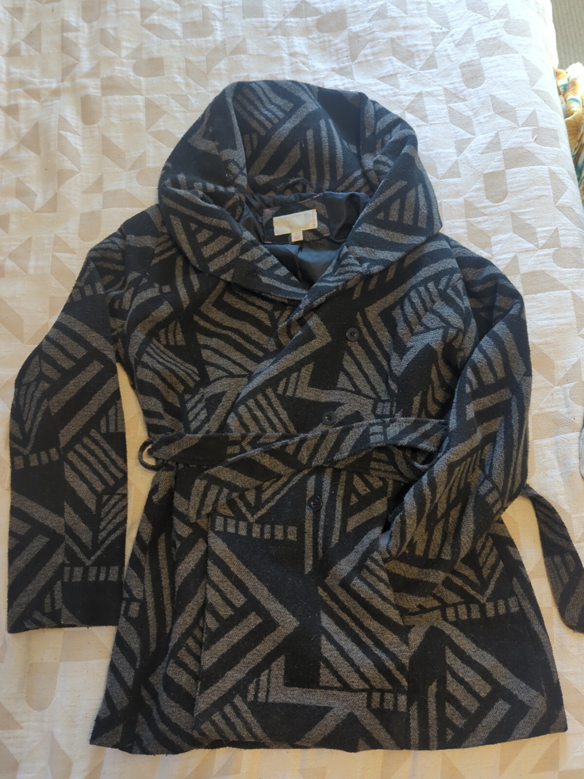 Picture 1 of 6