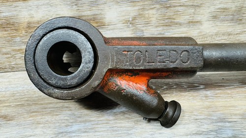 Vintage Toledo 00 Manual Threader With 1/2” Die Head & Dies - Picture 7 of 8