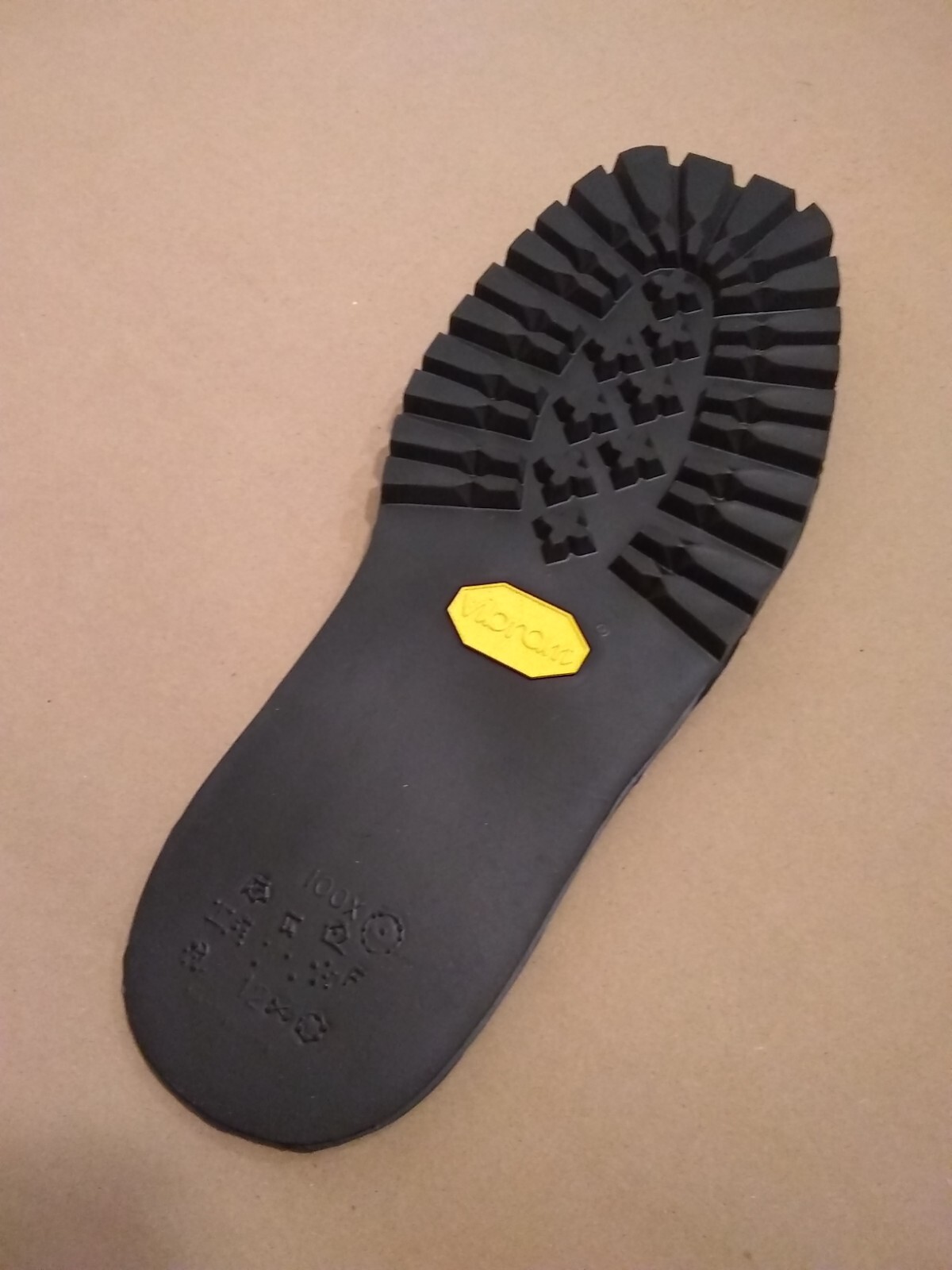 Vibram 100 Montagna Lug Full Sole Black (All Sizes)