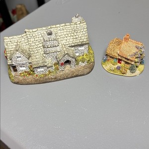 2 Lilliput Lane The British Collection Finders Keepers Figurines United Kingdom