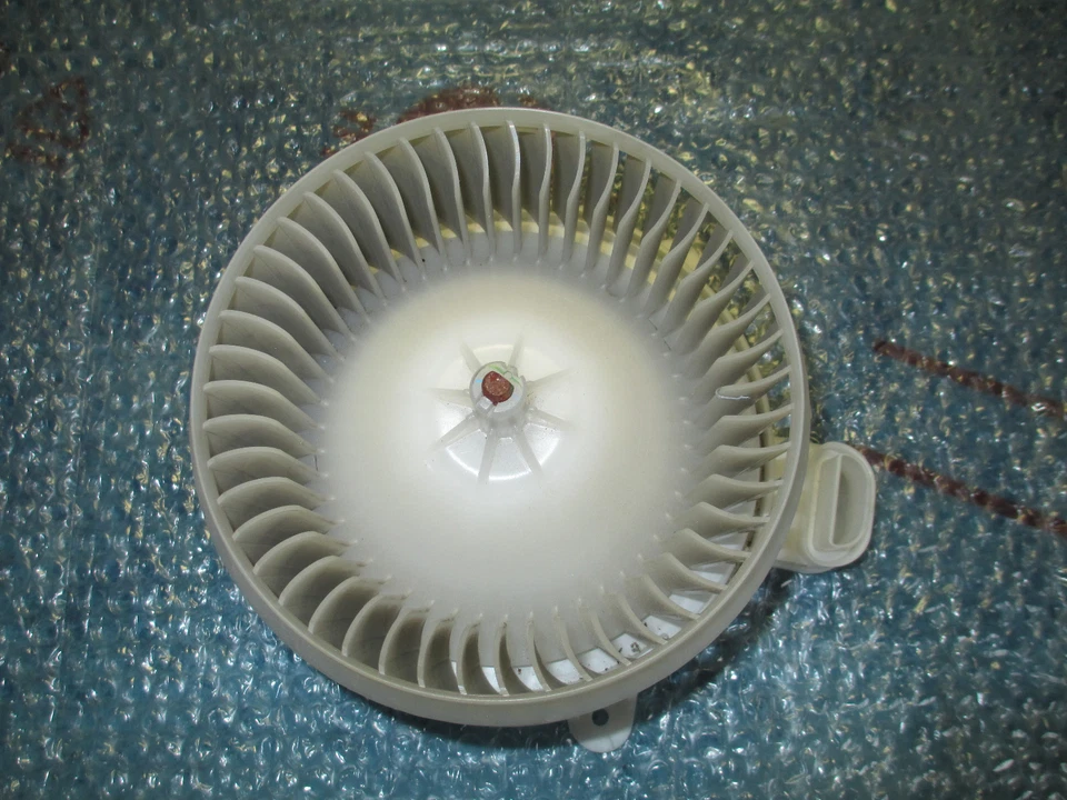 Toyota Prius 2012 enchufable aire acondicionado calefacción aire acondicionado ventilador soplador motor OEM Foto 2 de 4