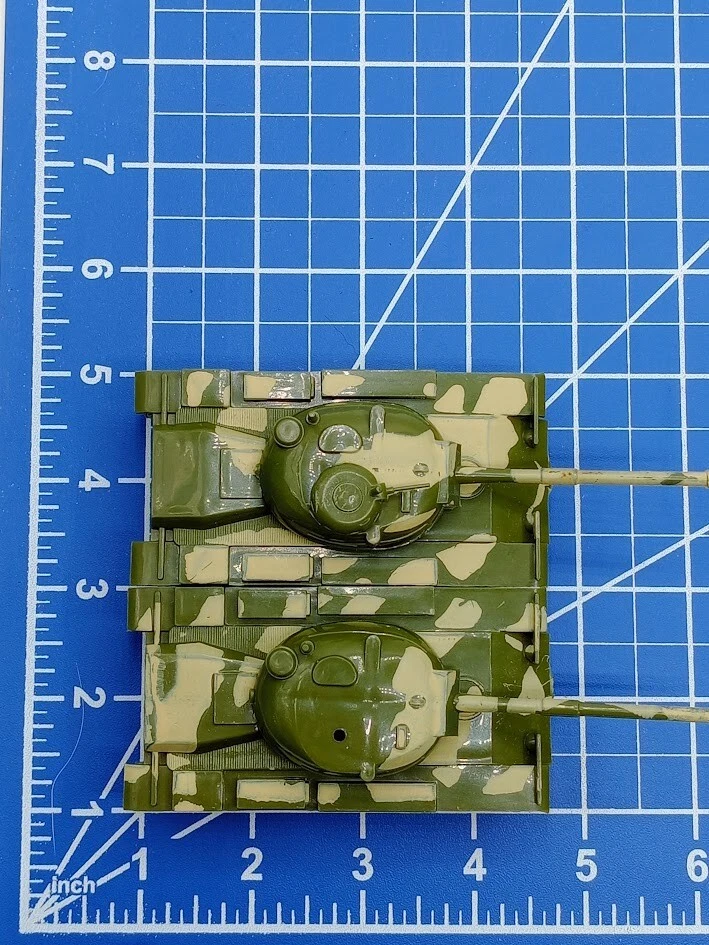 VINTAGE AIRFIX ARMY MILITARY TANK MADE In China ROTATING TURRET, PLASTIC - Image 2 of 4