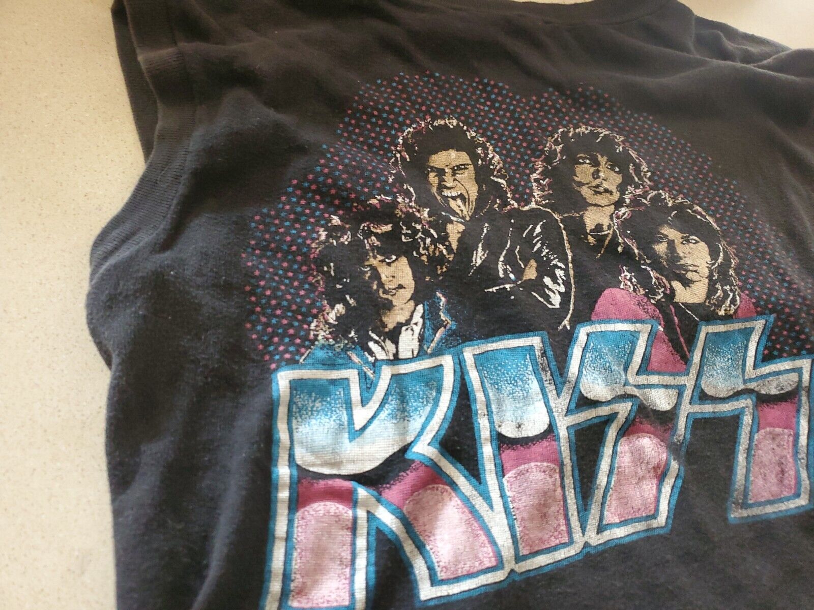 RARE VINTAGE EARLY KISS SLEEVELESS SHIRT NO MAKEUP - image 6