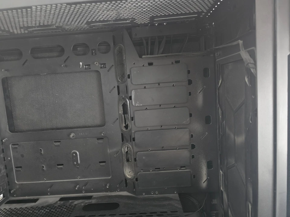 Corsair Carbide 678C SCHALLGEDÄMMT - Bild 4 von 4