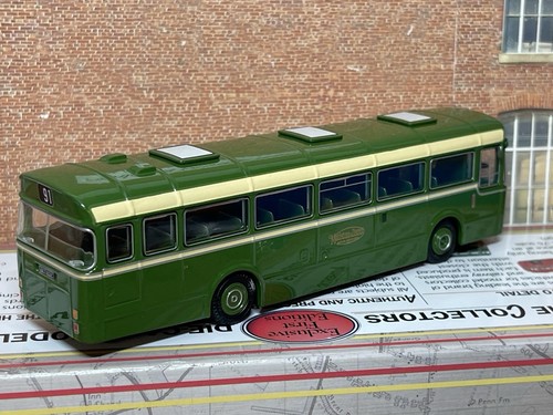 EFE 35201 BET Standard 6 Bay Maidstone & District 1/76 OO Gauge Model Bus - Picture 5 of 8